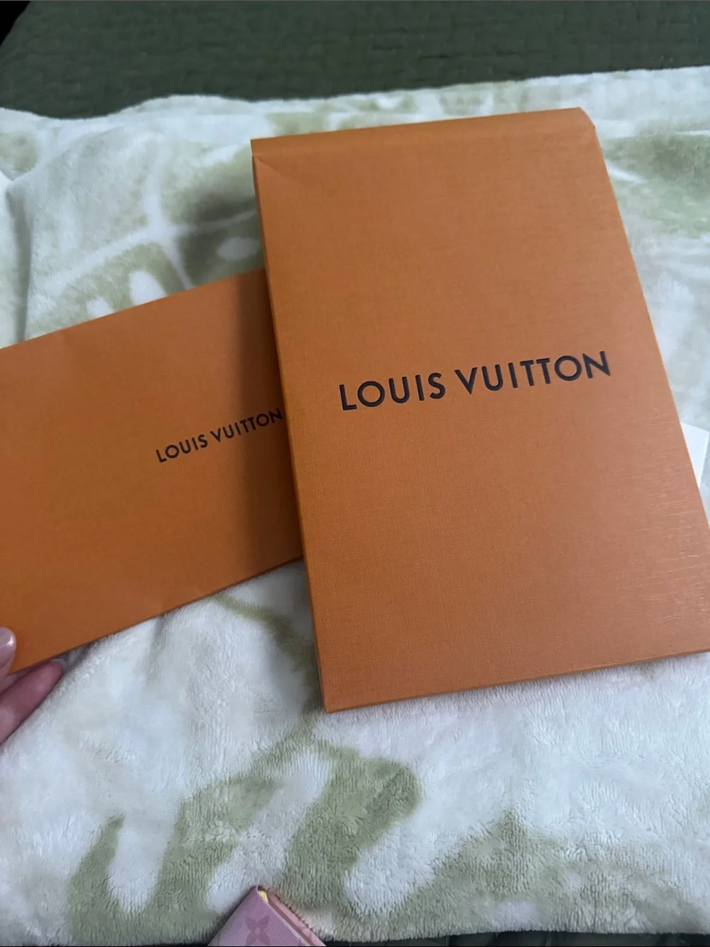 Louis Vuitton Monogram Ombre Pink Yellow Beige Notebook - Picture 3 of 8